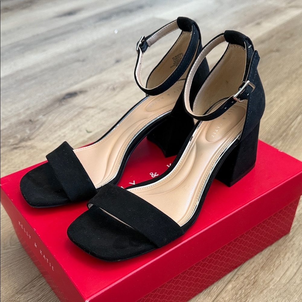 Kelly & Katie Elegant Black Block Heels Size 7M
